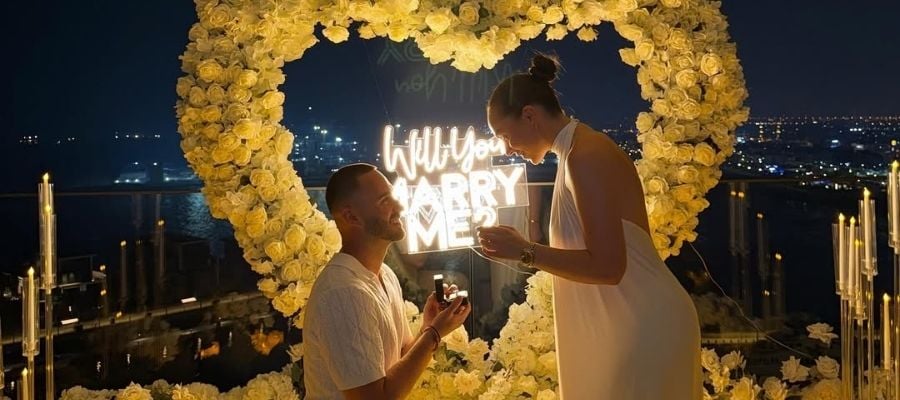 Deluxe Wedding Proposal Décor Package by The Sign & Easel Company